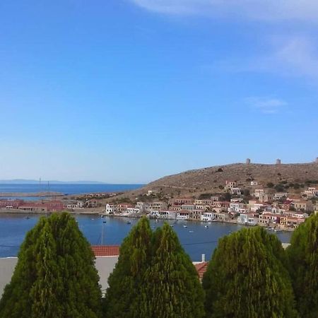Marina Castellana Studios II Chalki Town Luaran gambar