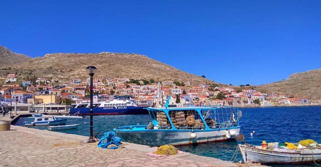 Marina Castellana Studios II Chalki Town Luaran gambar