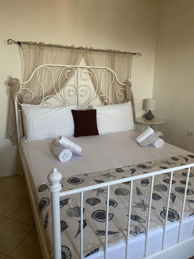 Marina Castellana Studios II Chalki Town Luaran gambar