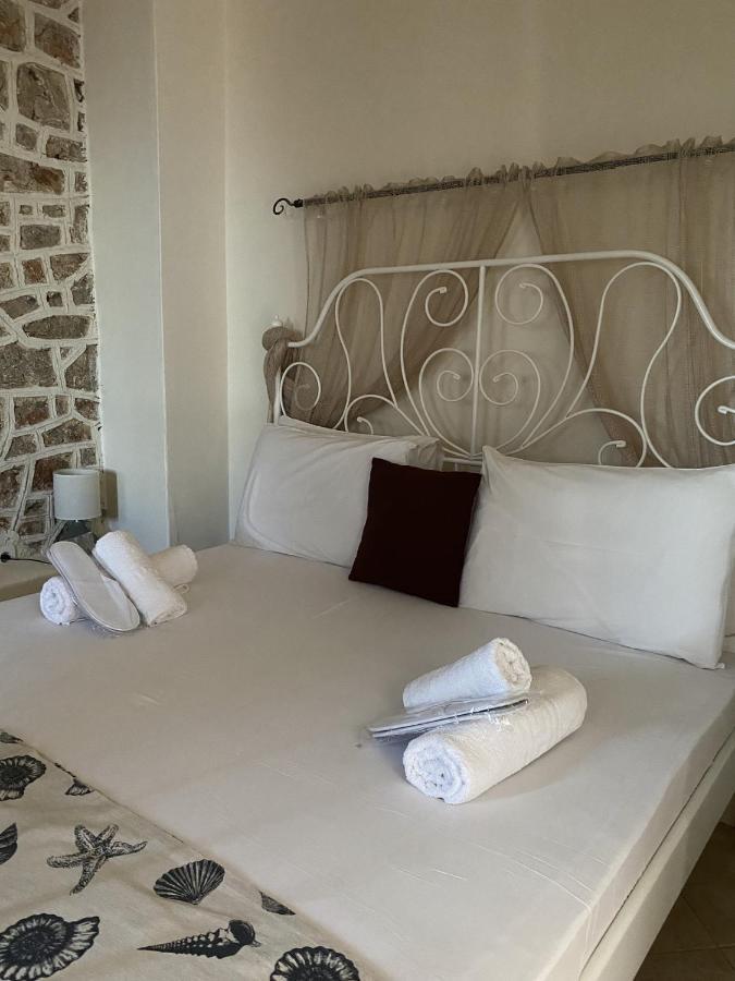Marina Castellana Studios II Chalki Town Luaran gambar