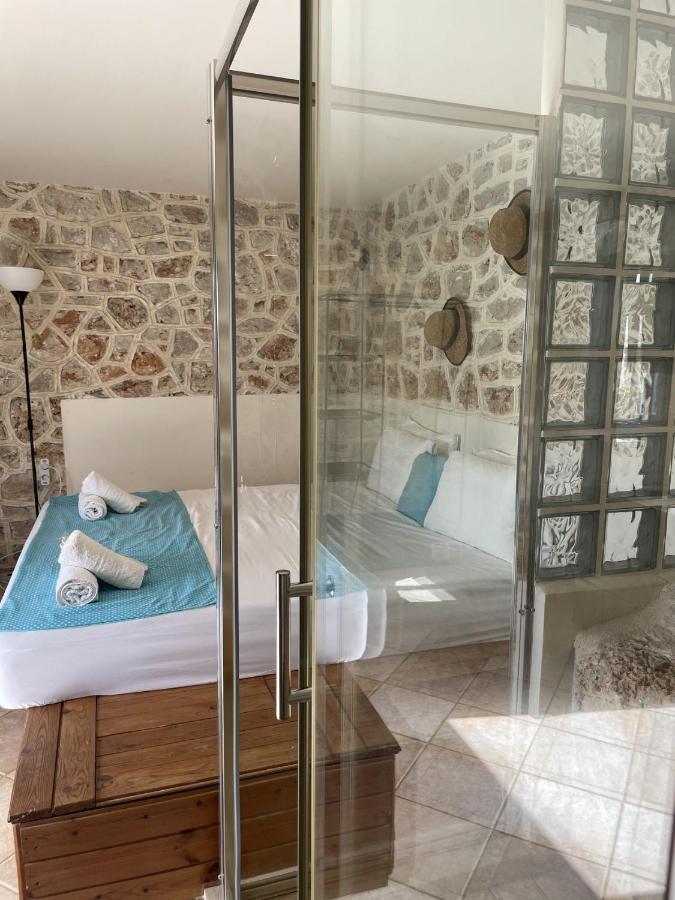 Marina Castellana Studios II Chalki Town Luaran gambar